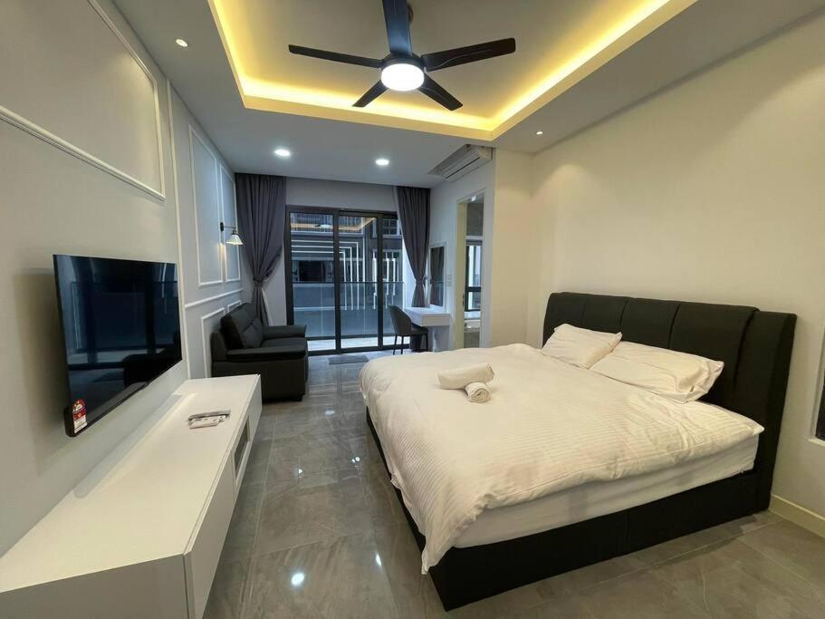 Apartment Imperio - Lovely Classic For Couple With Wifi